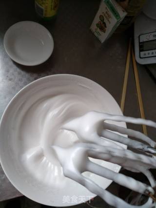 黄桃奶油蛋糕卷的做法步骤：12