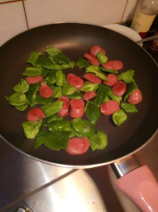 煸青椒的做法步骤：3