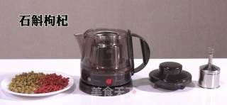 石斛枸杞茶的做法步骤：1