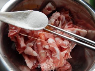 白菜烧羊肉卷的做法步骤：3