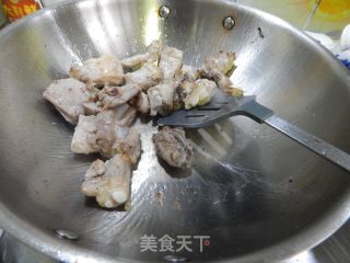 糖醋排骨的做法步骤：6