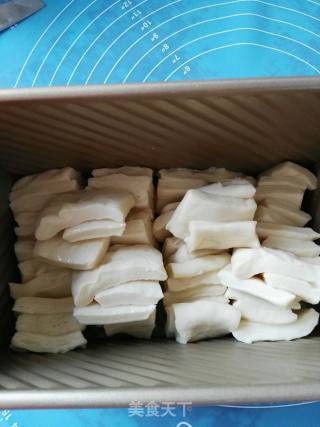 炼乳椰蓉巧克力土司的做法步骤：8