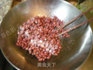 糖霜花生的做法步骤：4