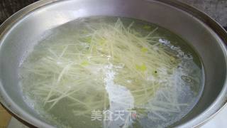 炝拌土豆芹菜的做法步骤：7