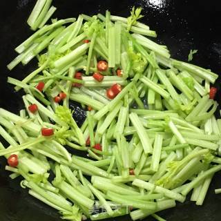 芹菜肉丝的做法步骤：6
