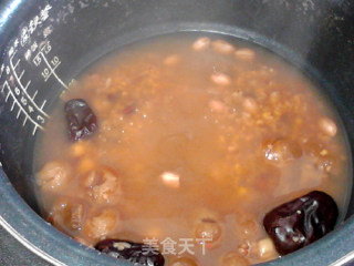 枣栗桂圆腊八粥的做法步骤：7