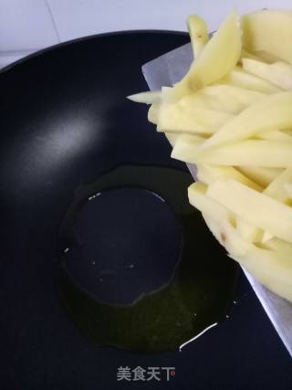 老黄瓜土豆汤的做法步骤：1