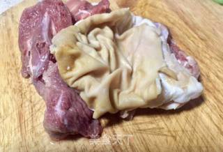 白萝卜红烧羊肉的做法步骤：1