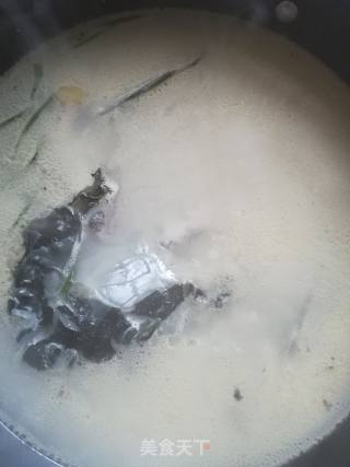 番茄鱼头汤的做法步骤：6