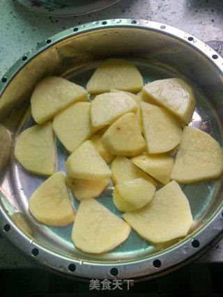 土豆蒸排骨的做法步骤：4