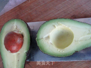 牛油果奶昔的做法步骤：2