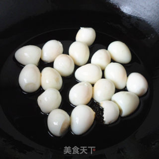 茄汁虎皮鹌鹑蛋的做法步骤：2