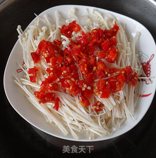剁椒金针菇的做法步骤：3