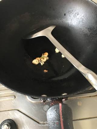 清炒油麦的做法步骤：1