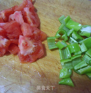 尖椒番茄土豆片的做法步骤：2
