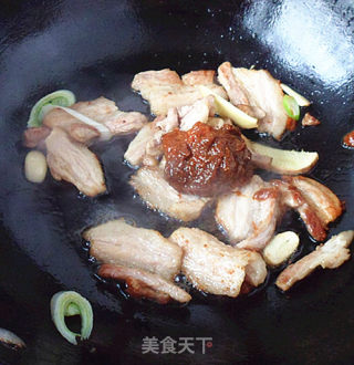 酱香煎五花肉的做法步骤：5