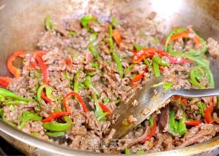 小炒牛肉的做法步骤：7