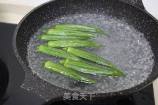 白灼秋葵的做法步骤：3
