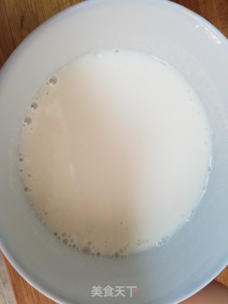 鸡蛋饼的做法步骤：1