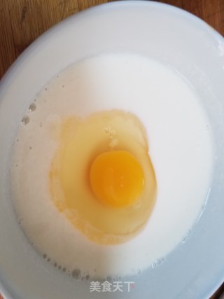 鸡蛋饼的做法步骤：2