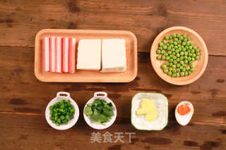 蟹黄豆腐的做法步骤：1