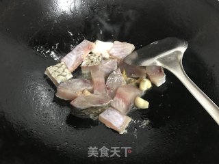 蒜香鱼块的做法步骤：5