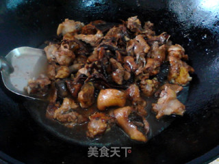 小鸡炖蘑菇的做法步骤：11