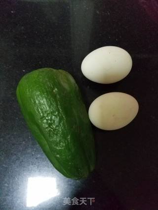 鸭蛋炒青椒的做法步骤：1