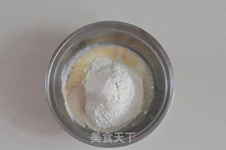 肉松辨子面包的做法步骤：1
