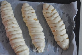 肉松辨子面包的做法步骤：12