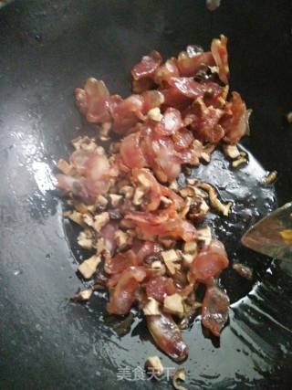 腊肠饭的做法步骤：2