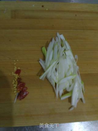 清蒸鲈鱼的做法步骤：3