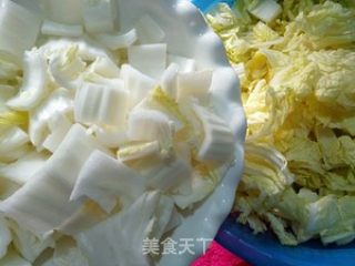 超级下饭菜——酸辣白菜梗的做法步骤：1