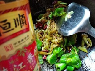 嗄嘣脆酸辣西瓜皮的做法步骤：4