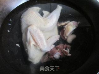 鸡丝萝卜汤的做法步骤：2