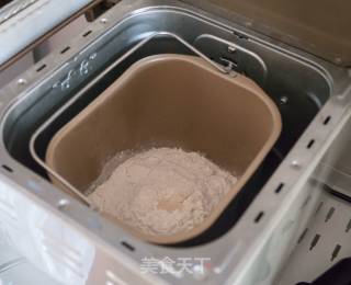 儿童餐 最爱的面包超人的做法步骤：1