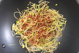 大千豆芽的做法步骤：3