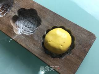 豆沙南瓜饼的做法步骤：7