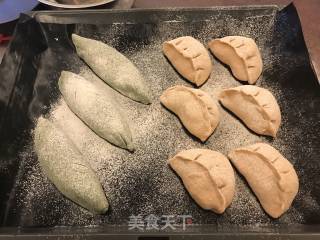 胡萝卜粉咖喱面包的做法步骤：6