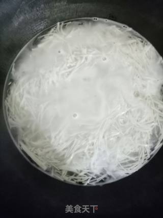 鸡蛋青菜面的做法步骤：4