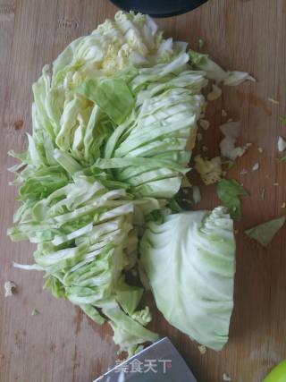 清炒圆白菜的做法步骤：2