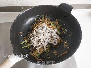 鱼香肉丝的做法步骤：8