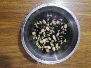 四豆杂粮粥的做法步骤：3