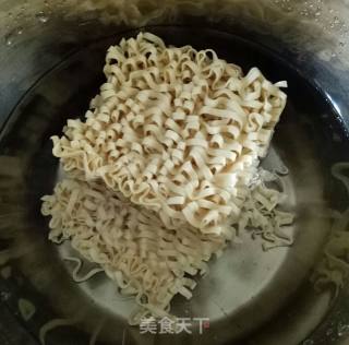 自制牛小排的做法步骤：1