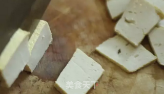 潮音潮人：鱼饼炒香菜骨的做法步骤：3