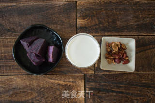 从早上开始就很梦幻的紫薯早餐奶的做法步骤：1