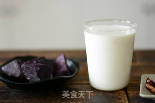 从早上开始就很梦幻的紫薯早餐奶的做法步骤：2