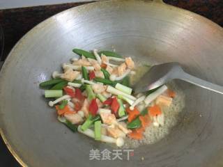 墨鱼胶炒时蔬的做法步骤：13