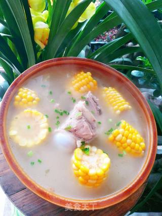 玉米肉骨汤的做法步骤：7