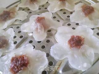 玫瑰酱梅花蒸饺的做法步骤：8